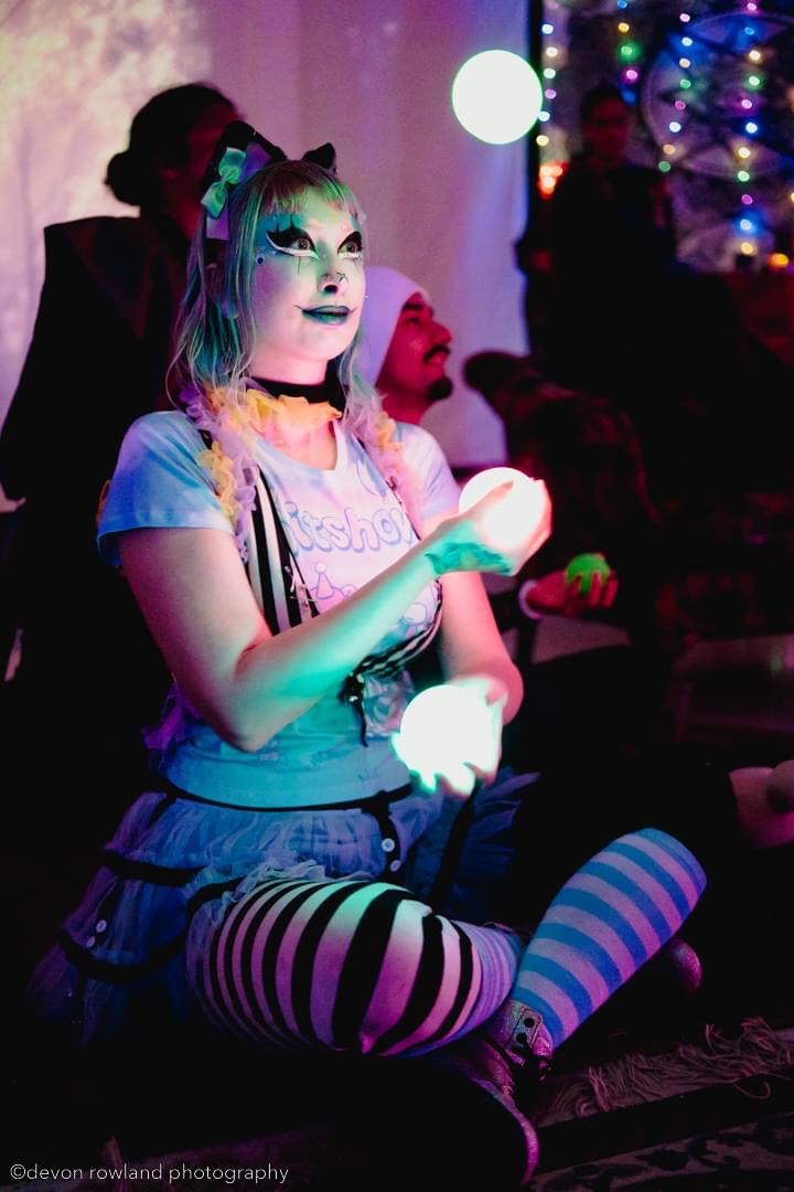 Whimsy Entertainment circus and party entertainer serving Northeast Ohio (near Cleveland & Columbus), Detroit and Pittsburgh — kids parties, balloons, bubbles, face painting, juggling, LED and fire performances.