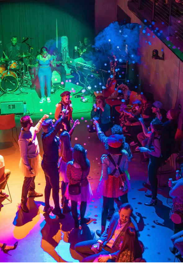 Whimsy Entertainment circus and party entertainer serving Northeast Ohio (near Cleveland & Columbus), Detroit and Pittsburgh — kids parties, balloons, bubbles, face painting, juggling, LED and fire performances.