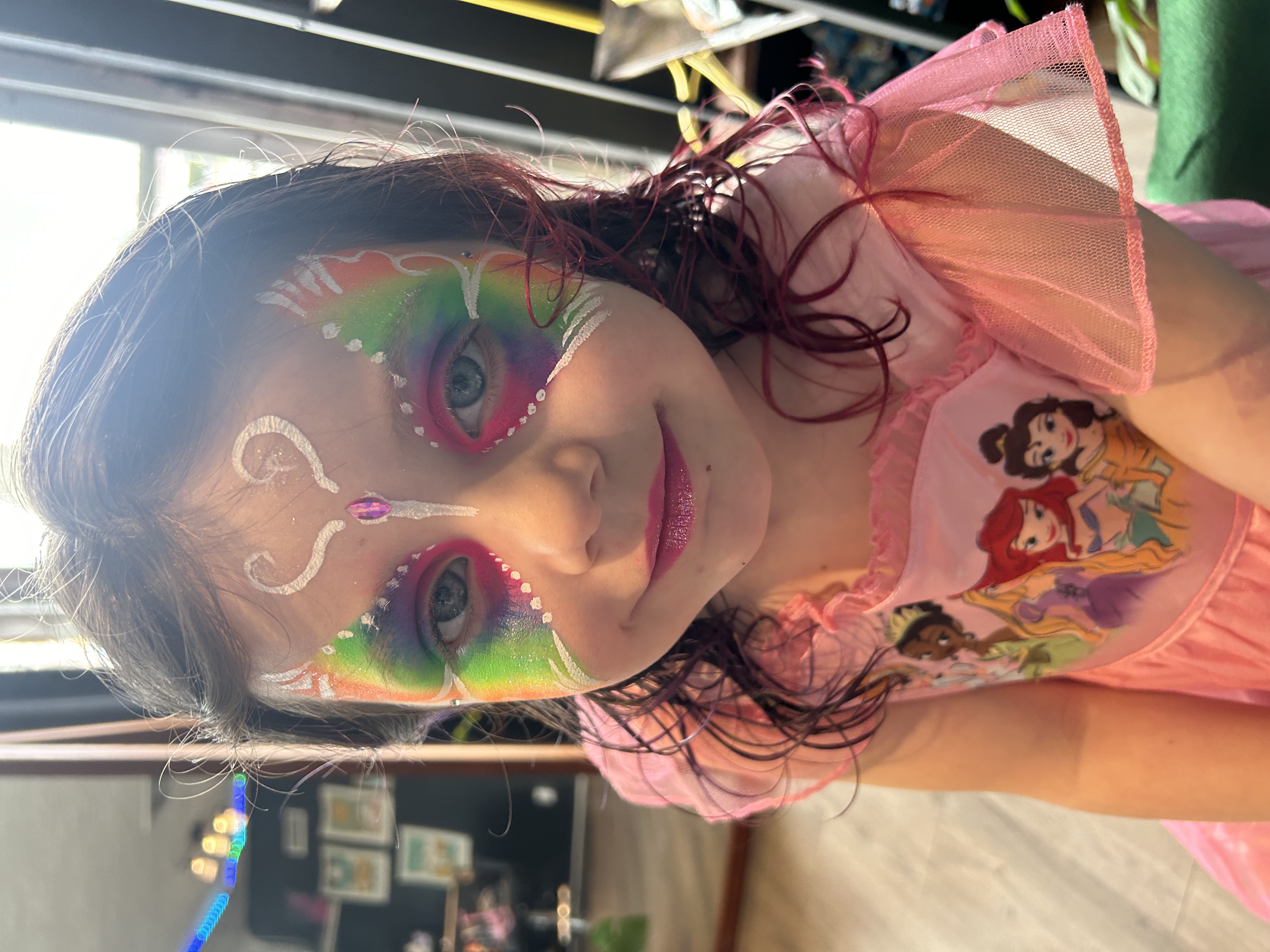 Whimsy Entertainment circus and party entertainer serving Northeast Ohio (near Cleveland & Columbus), Detroit and Pittsburgh — kids parties, balloons, bubbles, face painting, juggling, LED and fire performances.